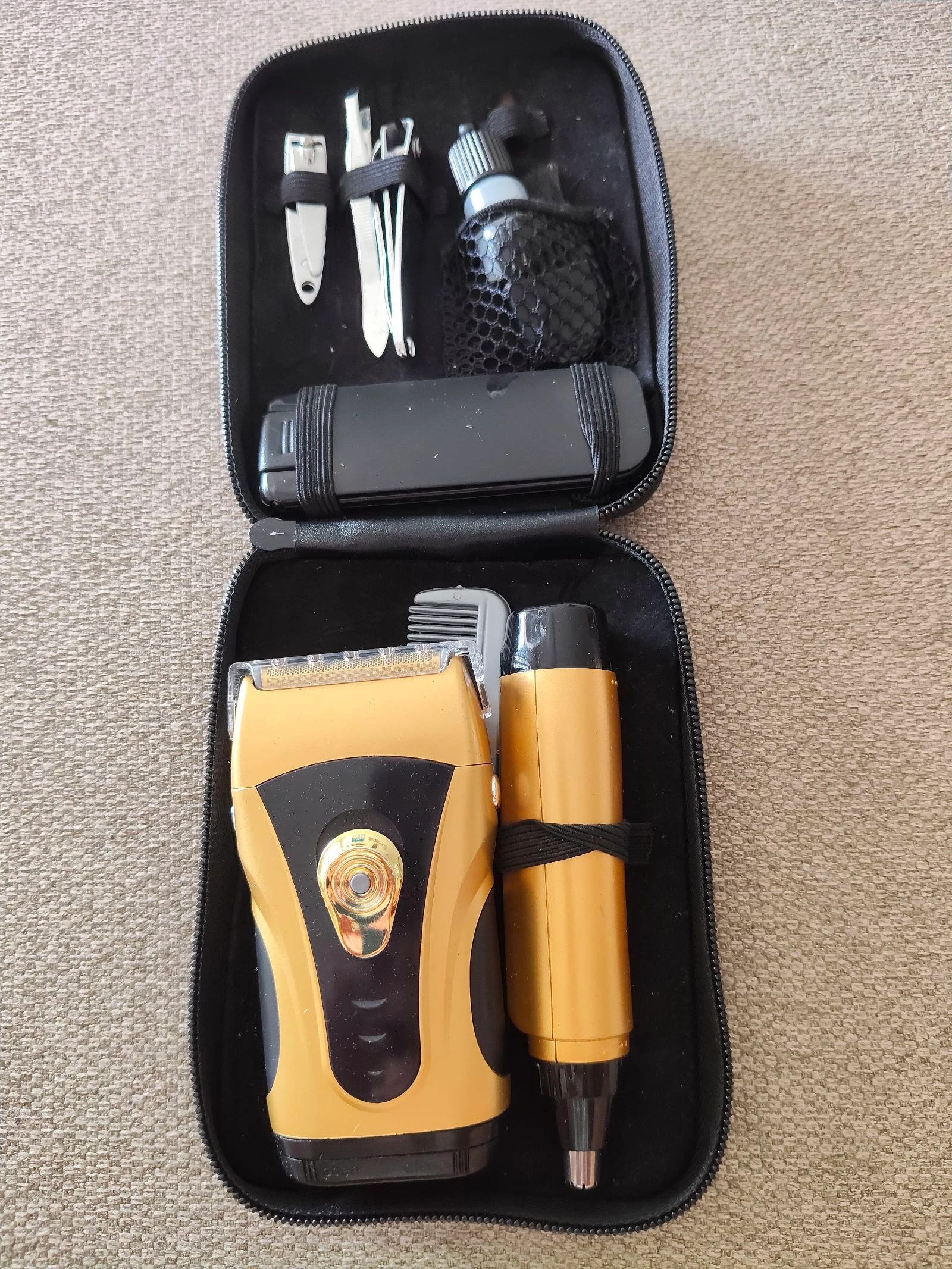 Kit de viaje de afeitado cuidado de uñas y cara